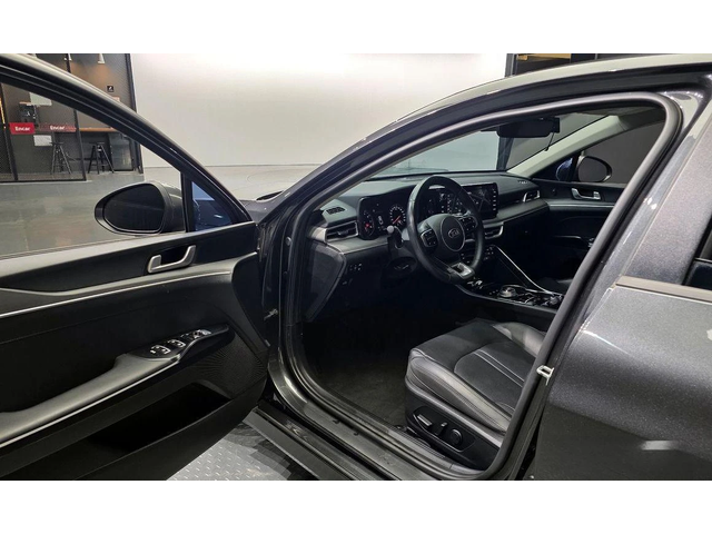Kia K5 - автомобили, коли, обяви за нови и употребявани 9