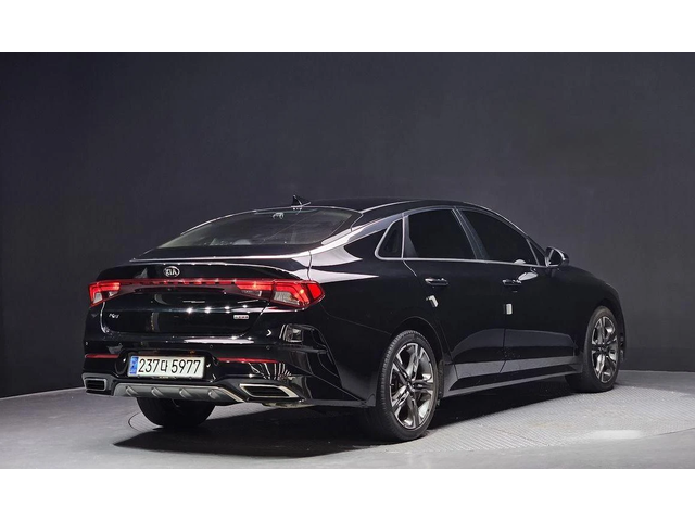 Kia K5 - автомобили, коли, обяви за нови и употребявани 1