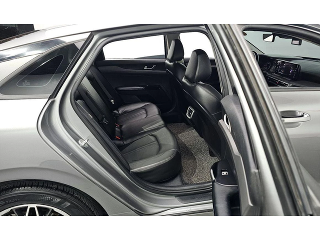 Kia K5 - автомобили, коли, обяви за нови и употребявани 12