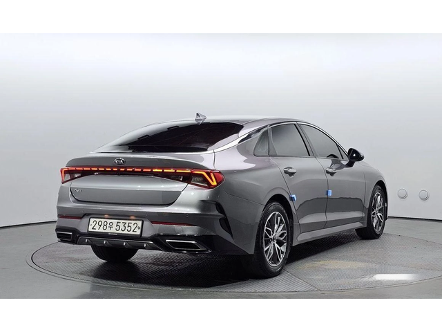 Kia K5 - автомобили, коли, обяви за нови и употребявани 1