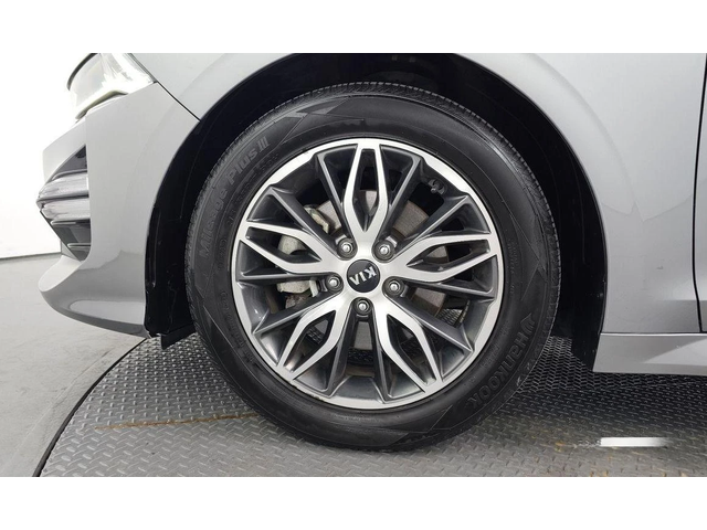 Kia K5 - автомобили, коли, обяви за нови и употребявани 4