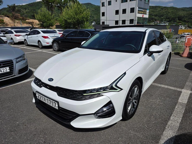 Kia K5 - автомобили, коли, обяви за нови и употребявани 0