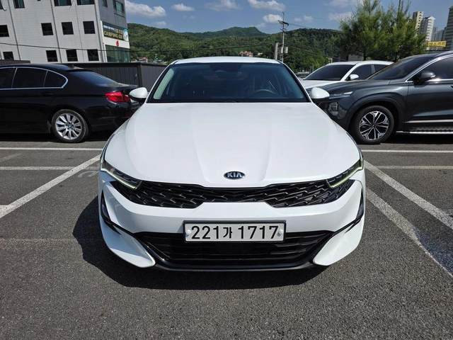 Kia K5 - автомобили, коли, обяви за нови и употребявани 2