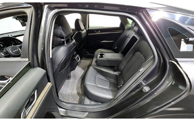 Kia K5 - автомобили, коли, обяви за нови и употребявани 10