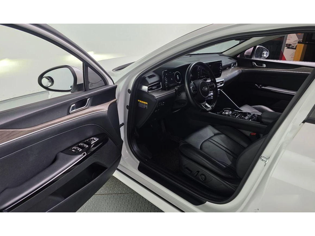 Kia K5 - автомобили, коли, обяви за нови и употребявани 10