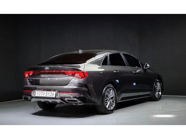 Kia K5 - автомобили, коли, обяви за нови и употребявани 1