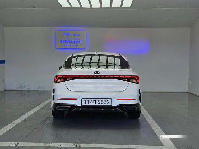 Kia K5 - автомобили, коли, обяви за нови и употребявани 3