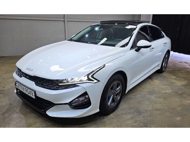 Kia K5 - автомобили, коли, обяви за нови и употребявани 0