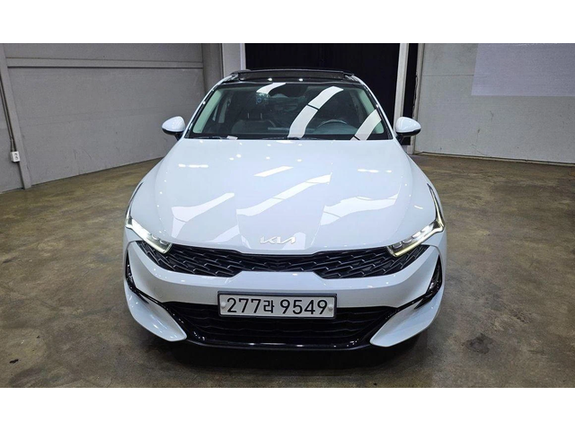 Kia K5 - автомобили, коли, обяви за нови и употребявани 1