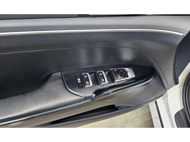 Kia K5 - автомобили, коли, обяви за нови и употребявани 8