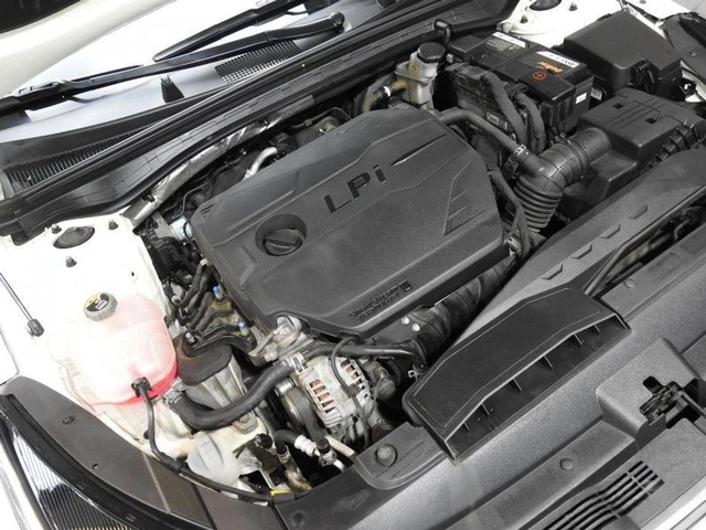 Kia K5 - автомобили, коли, обяви за нови и употребявани 6