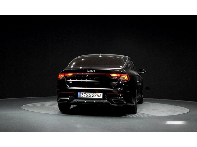 Kia K5 - автомобили, коли, обяви за нови и употребявани 3