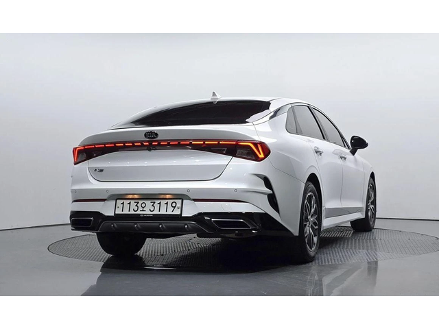 Kia K5 - автомобили, коли, обяви за нови и употребявани 1