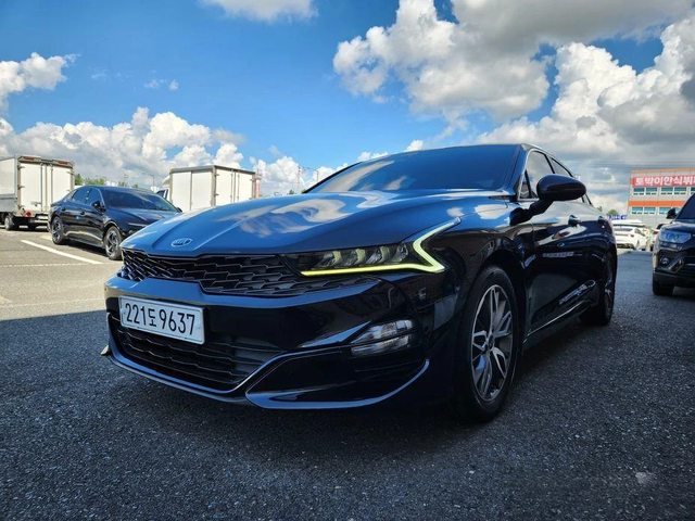 Kia K5 - автомобили, коли, обяви за нови и употребявани 0