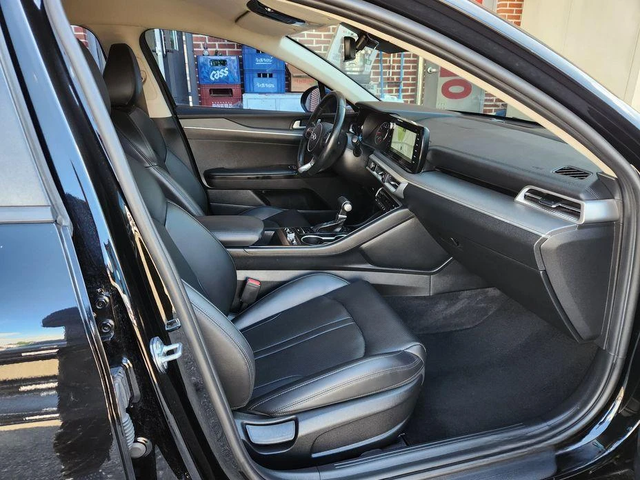 Kia K5 - автомобили, коли, обяви за нови и употребявани 10