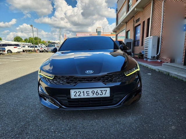 Kia K5 - автомобили, коли, обяви за нови и употребявани 1