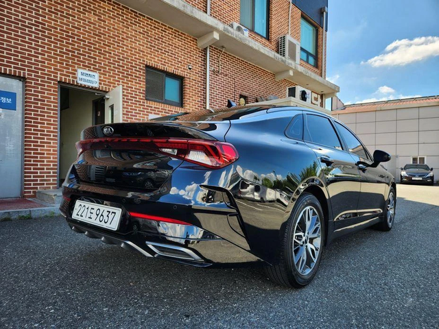 Kia K5 - автомобили, коли, обяви за нови и употребявани 4