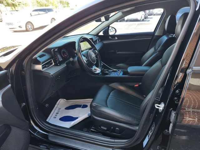 Kia K5 - автомобили, коли, обяви за нови и употребявани 8