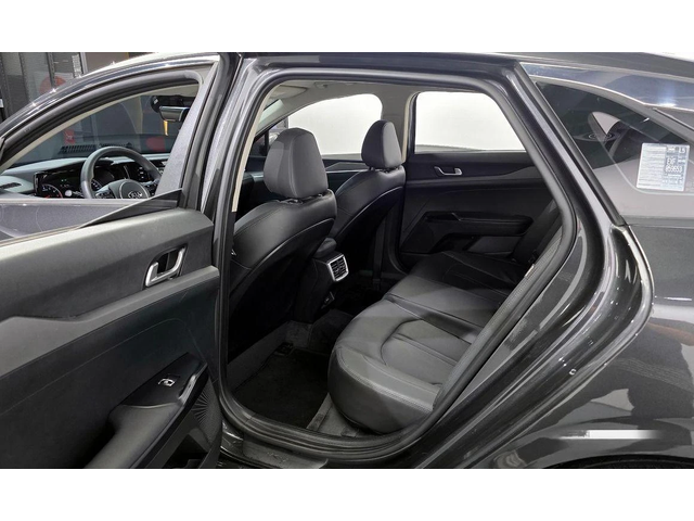 Kia K5 - автомобили, коли, обяви за нови и употребявани 10