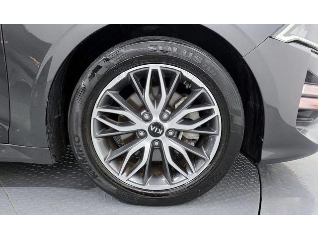 Kia K5 - автомобили, коли, обяви за нови и употребявани 4