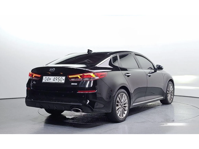 Kia K5 - автомобили, коли, обяви за нови и употребявани 1