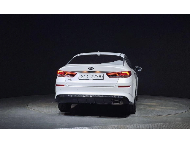 Kia K5 - автомобили, коли, обяви за нови и употребявани 3