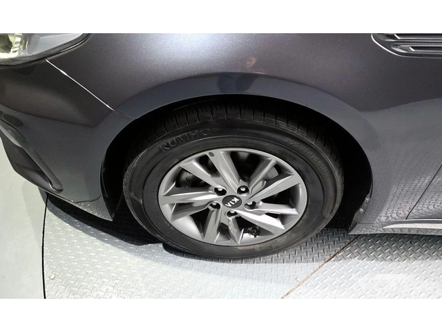 Kia K5 - автомобили, коли, обяви за нови и употребявани 4