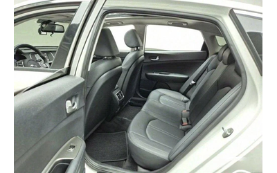 Kia K5 - автомобили, коли, обяви за нови и употребявани 10