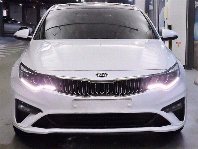 Kia K5 - автомобили, коли, обяви за нови и употребявани 1