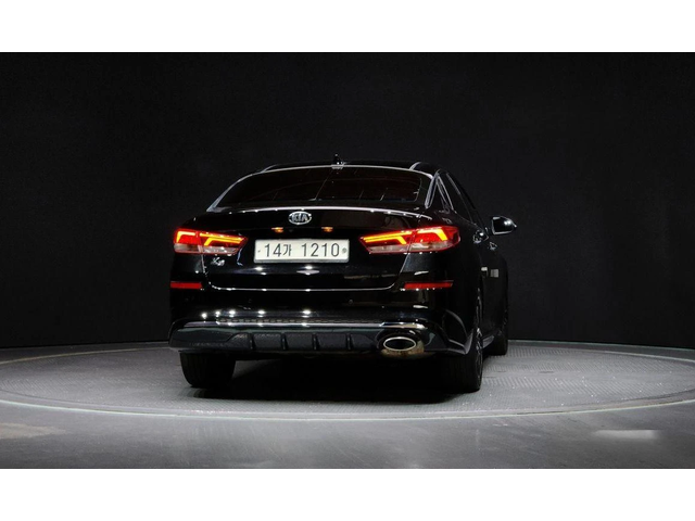 Kia K5 - автомобили, коли, обяви за нови и употребявани 3