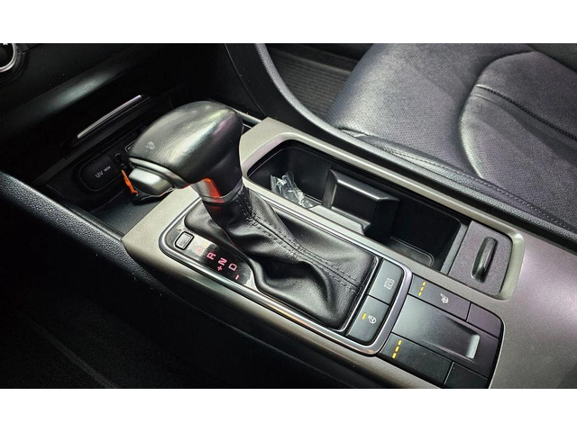 Kia K5 - автомобили, коли, обяви за нови и употребявани 8