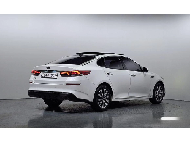 Kia K5 - автомобили, коли, обяви за нови и употребявани 1