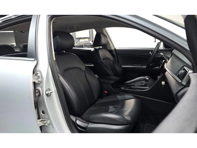 Kia K5 - автомобили, коли, обяви за нови и употребявани 9