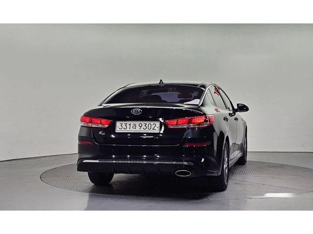 Kia K5 - автомобили, коли, обяви за нови и употребявани 3