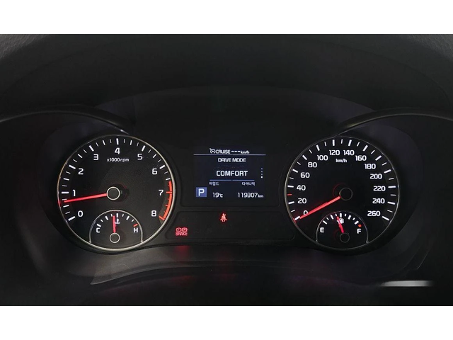 Kia K5 - автомобили, коли, обяви за нови и употребявани 7