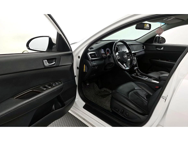 Kia K5 - автомобили, коли, обяви за нови и употребявани 9