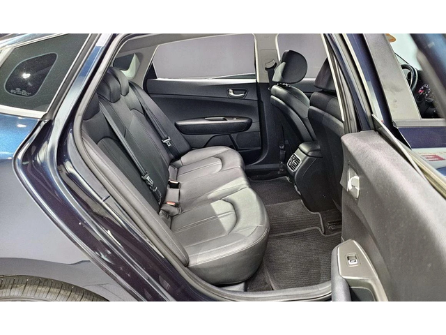 Kia K5 - автомобили, коли, обяви за нови и употребявани 10