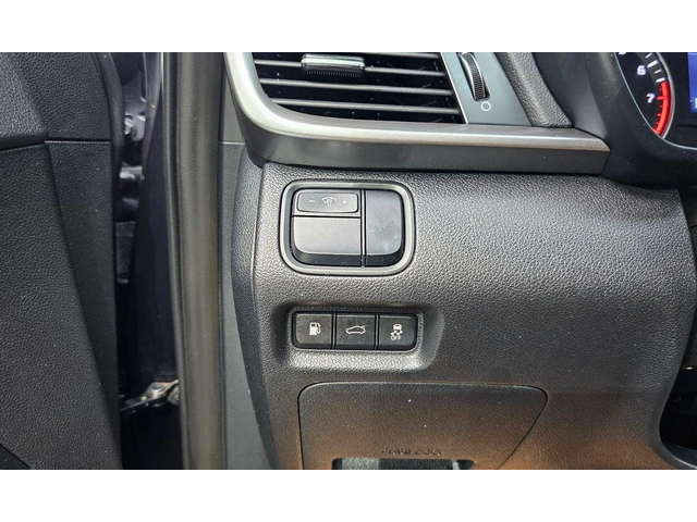 Kia K5 - автомобили, коли, обяви за нови и употребявани 14