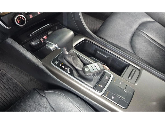 Kia K5 - автомобили, коли, обяви за нови и употребявани 8