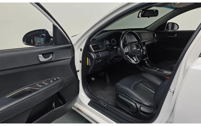 Kia K5 - автомобили, коли, обяви за нови и употребявани 9