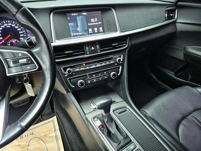 Kia K5 - автомобили, коли, обяви за нови и употребявани 7