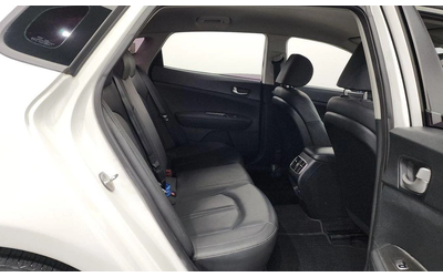 Kia K5 - автомобили, коли, обяви за нови и употребявани 11