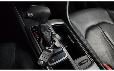 Kia K5 - автомобили, коли, обяви за нови и употребявани 8