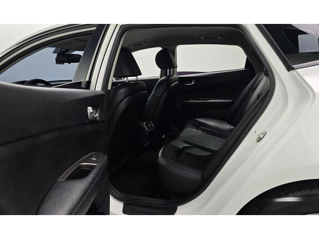 Kia K5 - автомобили, коли, обяви за нови и употребявани 12