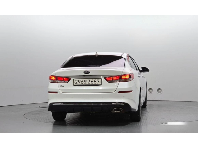 Kia K5 - автомобили, коли, обяви за нови и употребявани 3