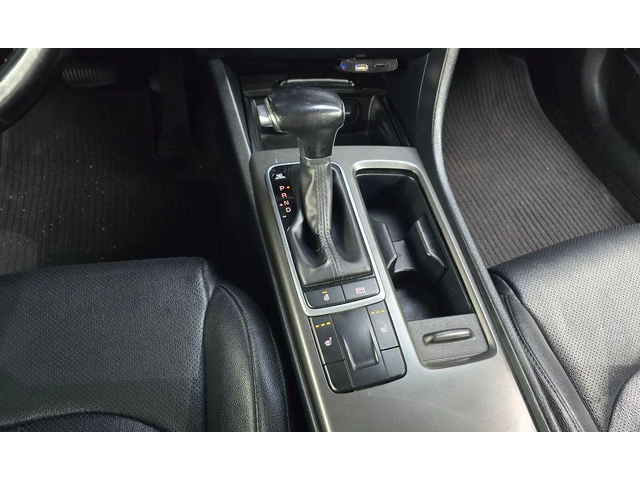 Kia K5 - автомобили, коли, обяви за нови и употребявани 8