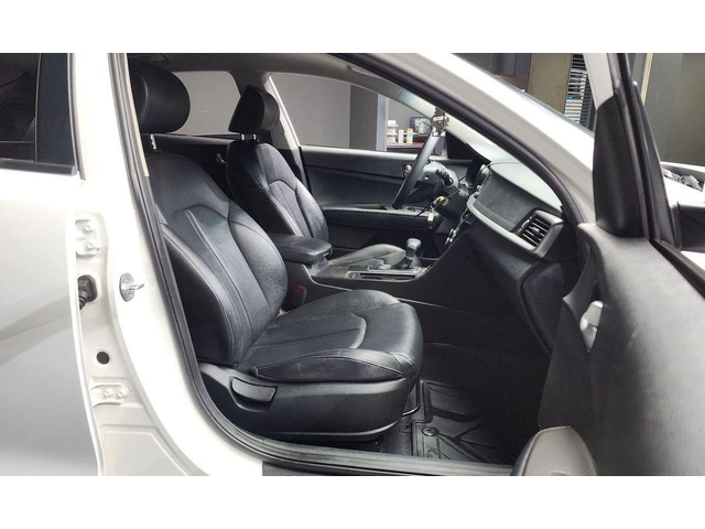 Kia K5 - автомобили, коли, обяви за нови и употребявани 10