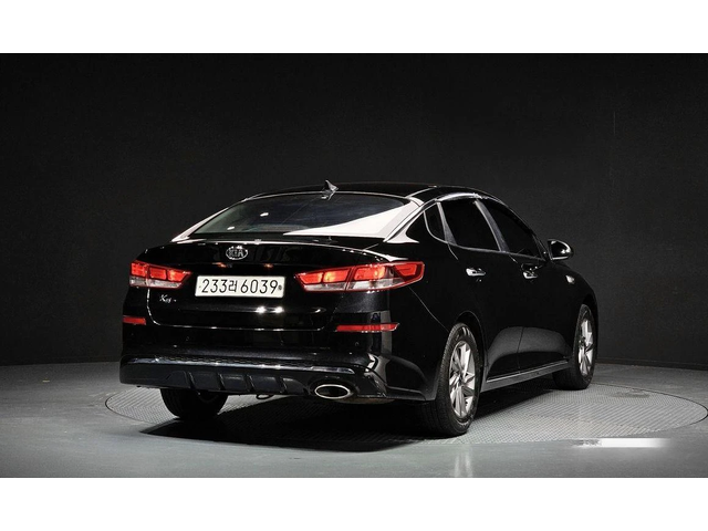 Kia K5 - автомобили, коли, обяви за нови и употребявани 1