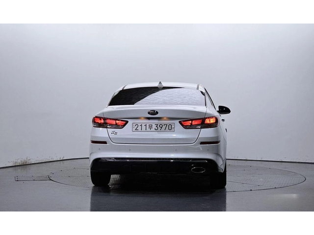 Kia K5 - автомобили, коли, обяви за нови и употребявани 3