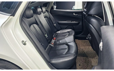 Kia K5 - автомобили, коли, обяви за нови и употребявани 11